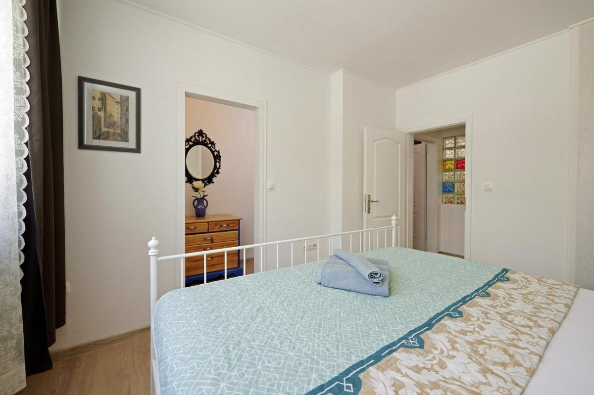Villa Šmuketa in Trogir Haus für 4-5 Personen Exterior foto
