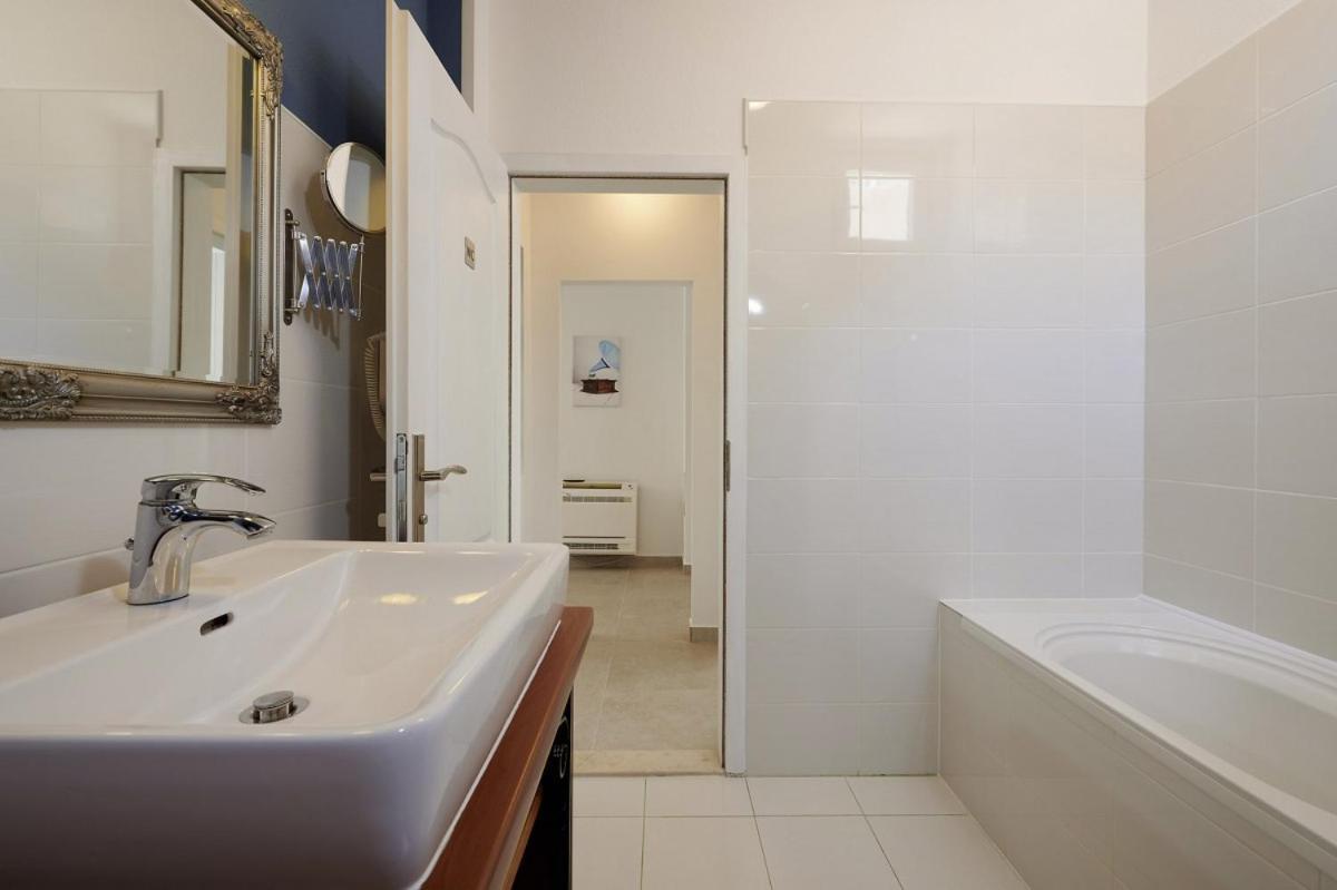 Villa Šmuketa in Trogir Haus für 4-5 Personen Exterior foto